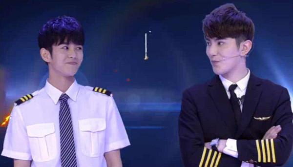 《小鲜肉》制服诱惑 女嘉宾橙汁湿身谁惹的祸