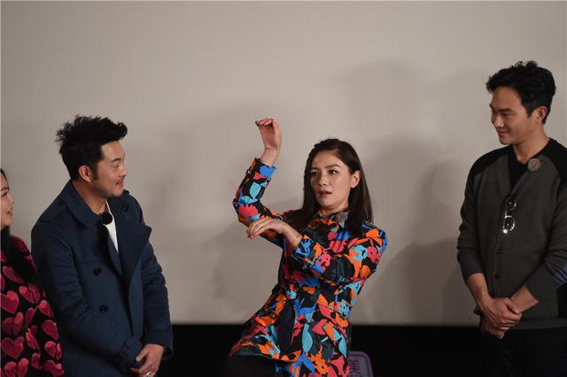 李湘自曝曾收9999朵玫瑰 胡可扮大象逗沙溢开心