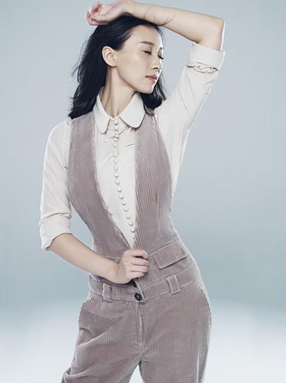 练束梅演绎坚强《三妹》 守住“骨子里的金子”