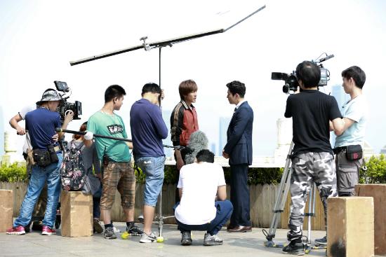 张鲁一《新海》杀青在即 励志男神终占商界鳌头