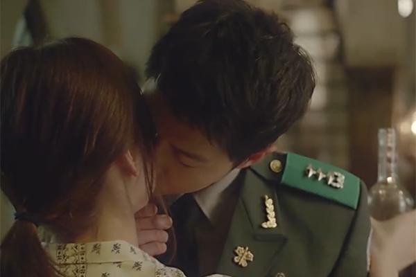 羞涩脸!高能“狗粮”预警 韩剧花式吻戏大盘点