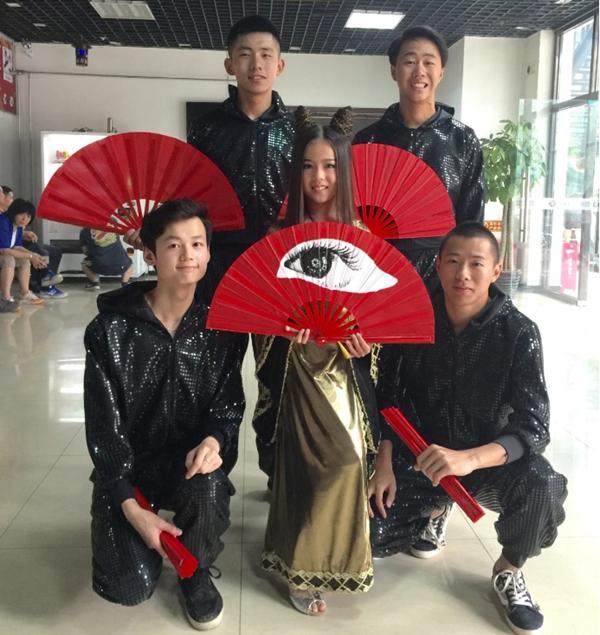 曾凯恬录制《宝贝大赢家》 模仿李贞贤全票通过