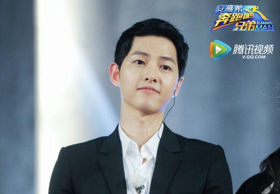 宋仲基“入侵”跑男耐撕榜 人气值超邓超463万