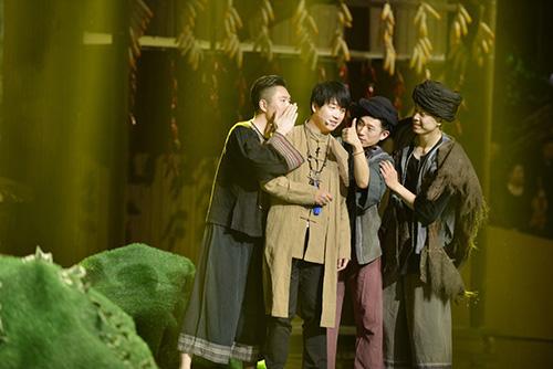 潘粤明再战《跨界歌王》 摇滚老炮“天然萌”