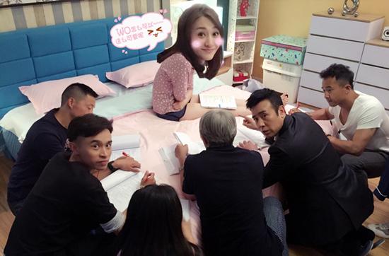 《下一站，别离》李小冉晒萌照 剧组欢乐多