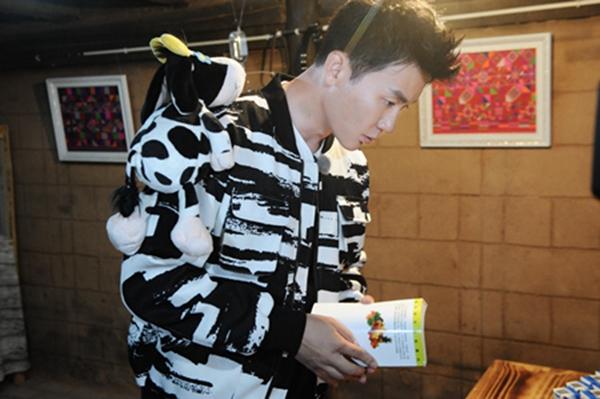 《跑男》上演十二生肖传 李晨变李大牛烧脑来袭