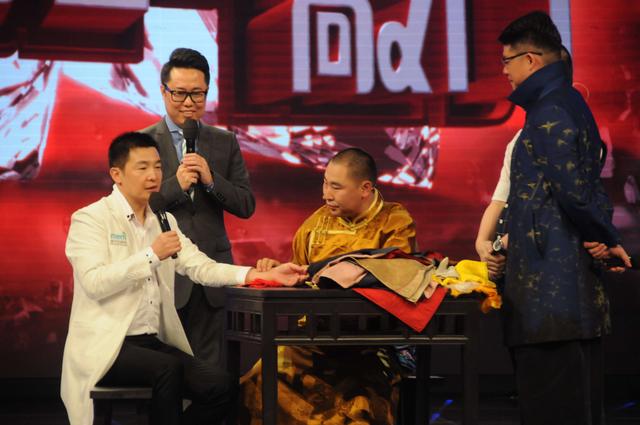 6岁给人治病 蒙医大师上演现实版“大宅门”