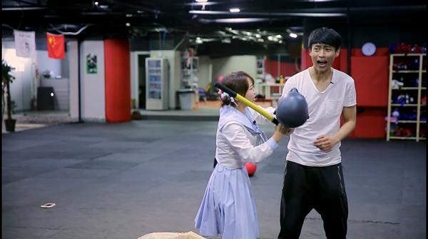 真•拼命:陈意涵变宅男女友 魏晨遭少女暴打