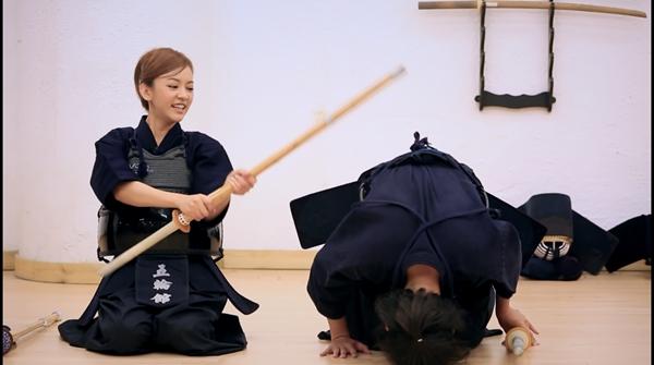 真•拼命:陈意涵变宅男女友 魏晨遭少女暴打