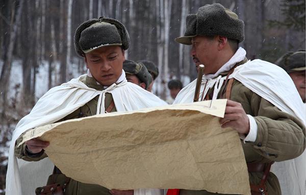 《三八线》热播 张洪睿战卫华建“革命友谊”