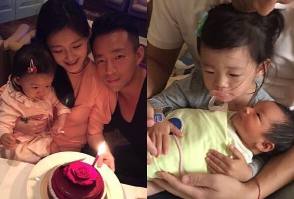 大S儿子满月晒母子温馨牵手照 大呼爱是一切