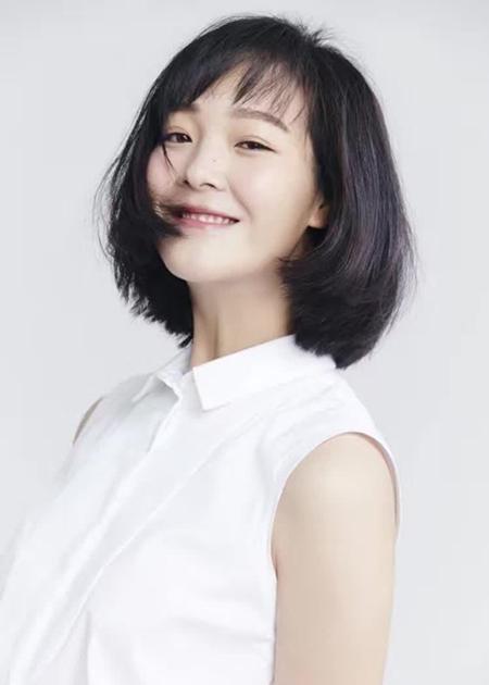 握手术刀？何杜娟帅气出演《外科风云》新角色