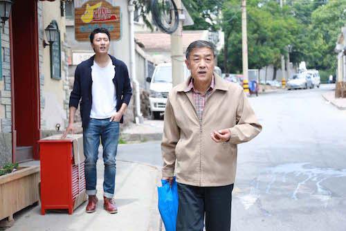 《港媳》《纯真年代》 李建义诠释两类父亲