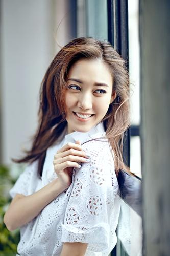  《外科风云》曝演员阵容 高露搭戏靳东演兄妹