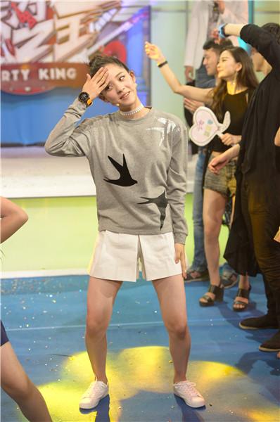 欧阳娜娜姐妹私房话曝光 称不介意刘昊然有女友