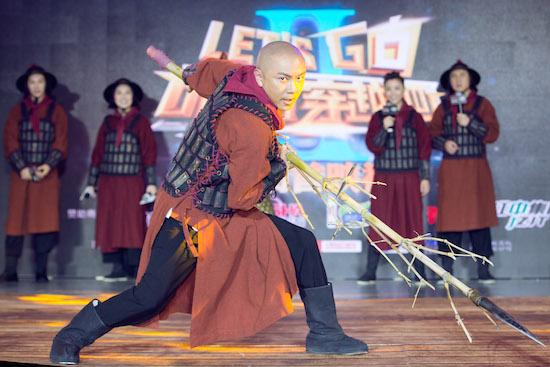 张卫健《穿越2》与宋小宝组“南北黑白笑王组”