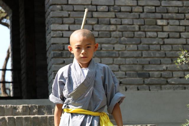 他只有八岁 却是《功夫少林》中最神秘的小武僧