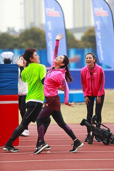 《来吧冠军》Ella队长高能开挂成就“佳话”