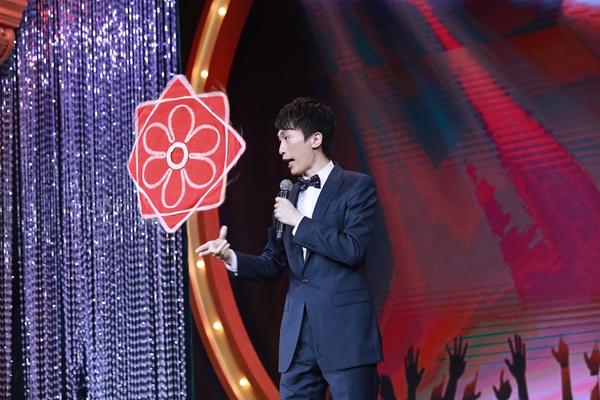 郭德纲徒弟节目自爆克师父 英达险变老年痴呆