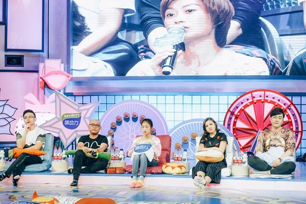 《四大名助》虎妈棒打女儿 孟非怒斥“家暴”