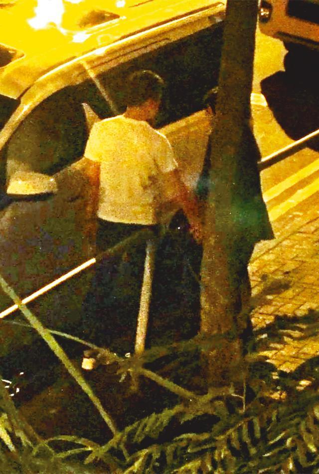 伍咏薇老公勾女疑车震2小时 嗔怒:你玩我善后