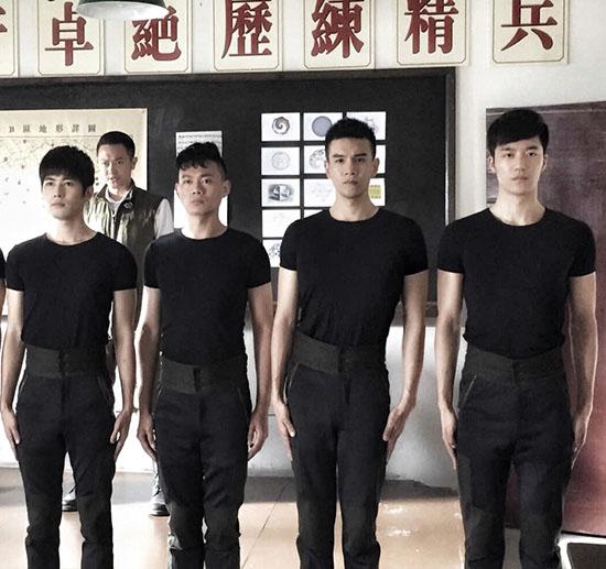 经超《解密》“变弯” 遭同门兄弟倒戈拆台