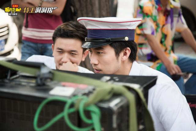 《报告老板2》爆笑翻拍007 关爱留守邦女郎