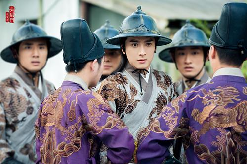 《六扇门》热播 应昊茗变“行走的表情包”