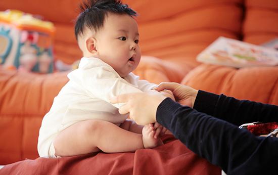 大写的人生赢家！梅婷儿女围绕身旁幸福满溢