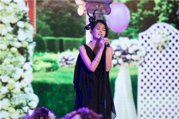 《跨界歌王》胡杏儿唱功惊人 直言“相信爱情”