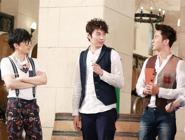 秀一脸!范冰冰:时光倒流望可以早点认识李晨