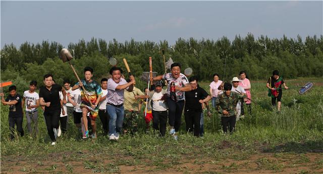《槑头槑脑》铁岭杀青,宋晓峰演绎乡村爱情番外篇