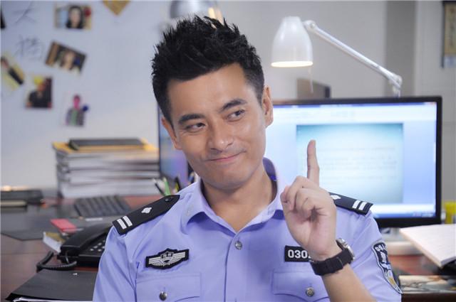 陈龙新剧撞角《余罪》 “蒙大统领”变痞帅卧底