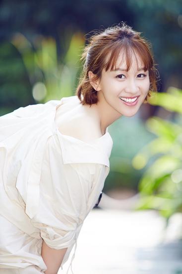 练束梅心系家乡捐善款 以身作则号召大众献爱心