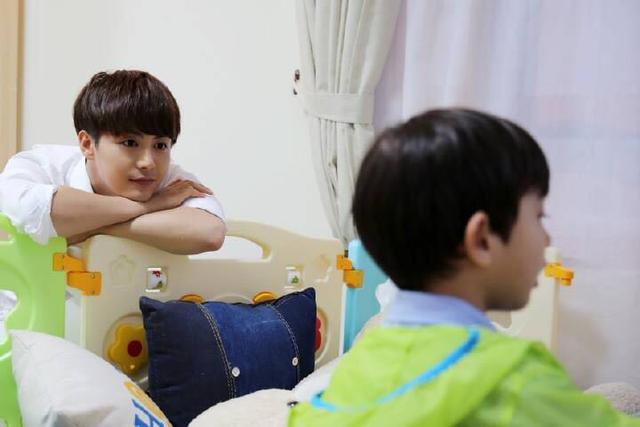 《放开我北鼻》首播 马天宇于小彤“红白配”