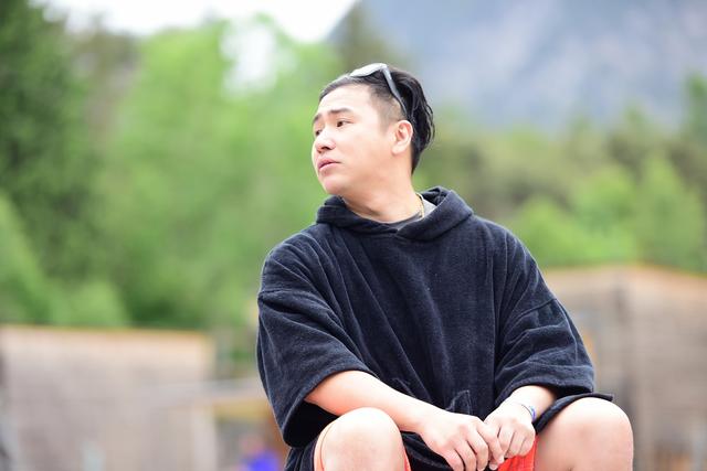 心酸!欧弟早年替父还债,压力大到割腕自杀