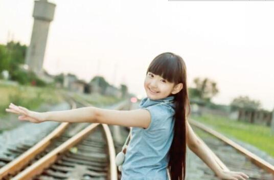 王格格《相爱穿梭千年2》饰演穿越的“小公举”