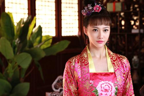 白柳汐《乞丐皇帝与大脚皇后传奇》饰刁蛮打女