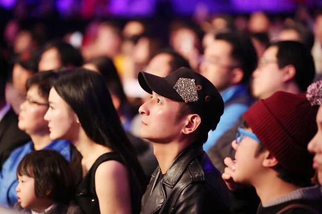 吴京王祖蓝齐助阵 邹市明惊险夺冠惹冉莹颖泪奔