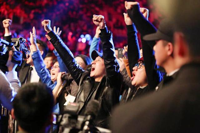 吴京王祖蓝齐助阵 邹市明惊险夺冠惹冉莹颖泪奔