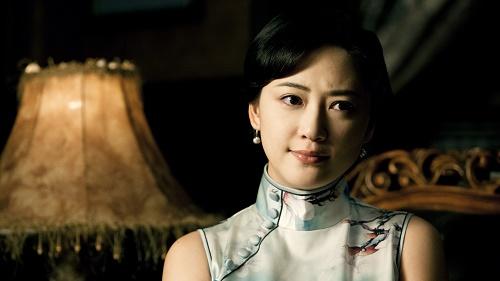 《东方战场》热播 应采儿饰赵四小姐获好评