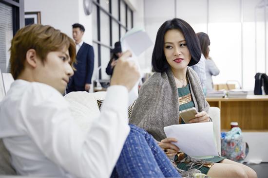 “冷面主编”太高冷?邬君梅开启破“冰”模式