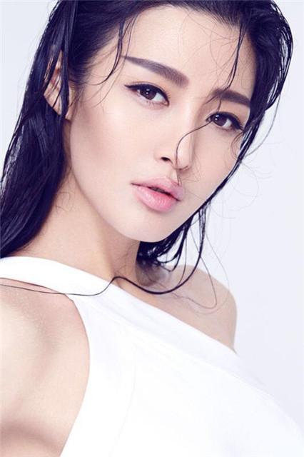 白庆琳《解密》飙演技 攻气十足成隐藏“男主”