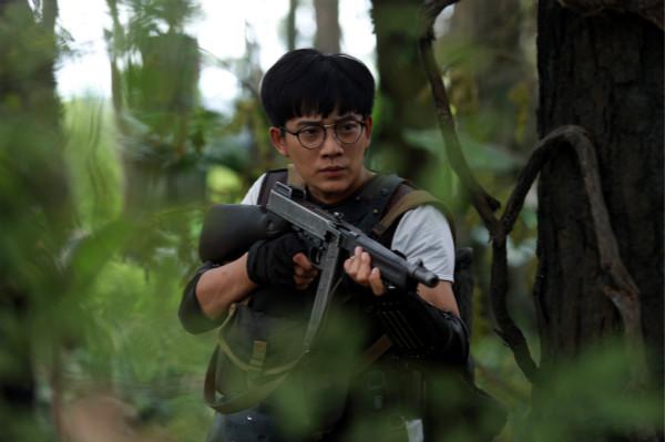 《怒江之战》袁帅演技爆发 自带“幸运暗黑体”