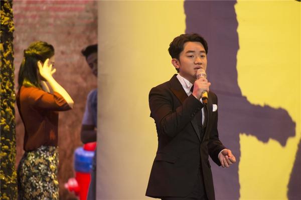 《跨界歌王》王祖蓝刷新纪录 首度爆黄灯引热议