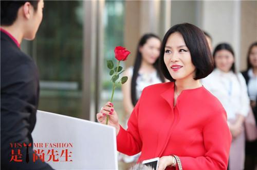 “时尚女皇”邬君梅演绎霸道女总裁 吸睛看点多