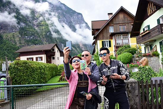 陆毅被称内地偶像鼻祖 从小到大一路高颜值