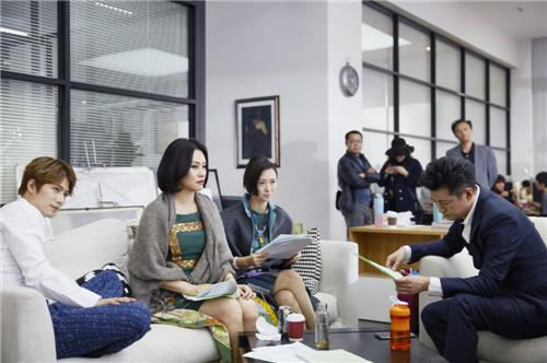 “时尚女皇”邬君梅演绎霸道女总裁 吸睛看点多