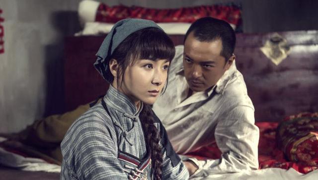 《骡子和金子》横店热拍 黄曼奔赴战地救伤员