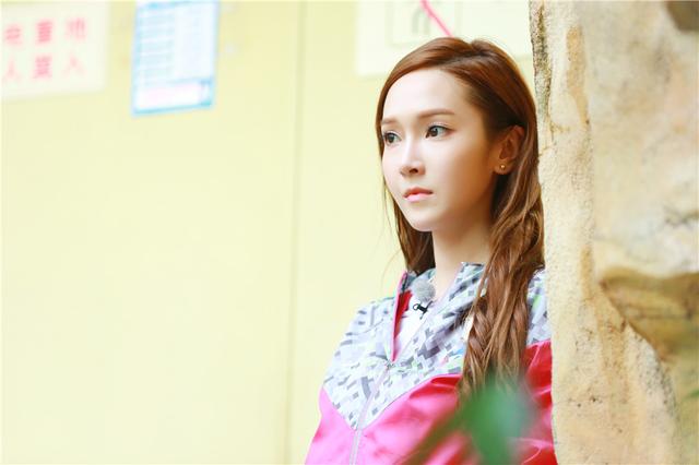 “全员2”迎收官 郑秀妍挑战高空项目直呼过瘾